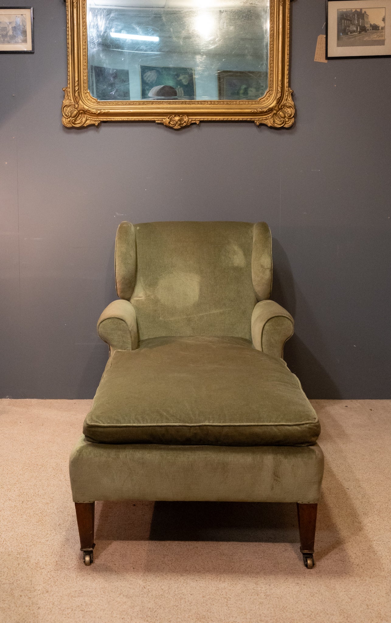 Antique Daybed / Chaise Longue