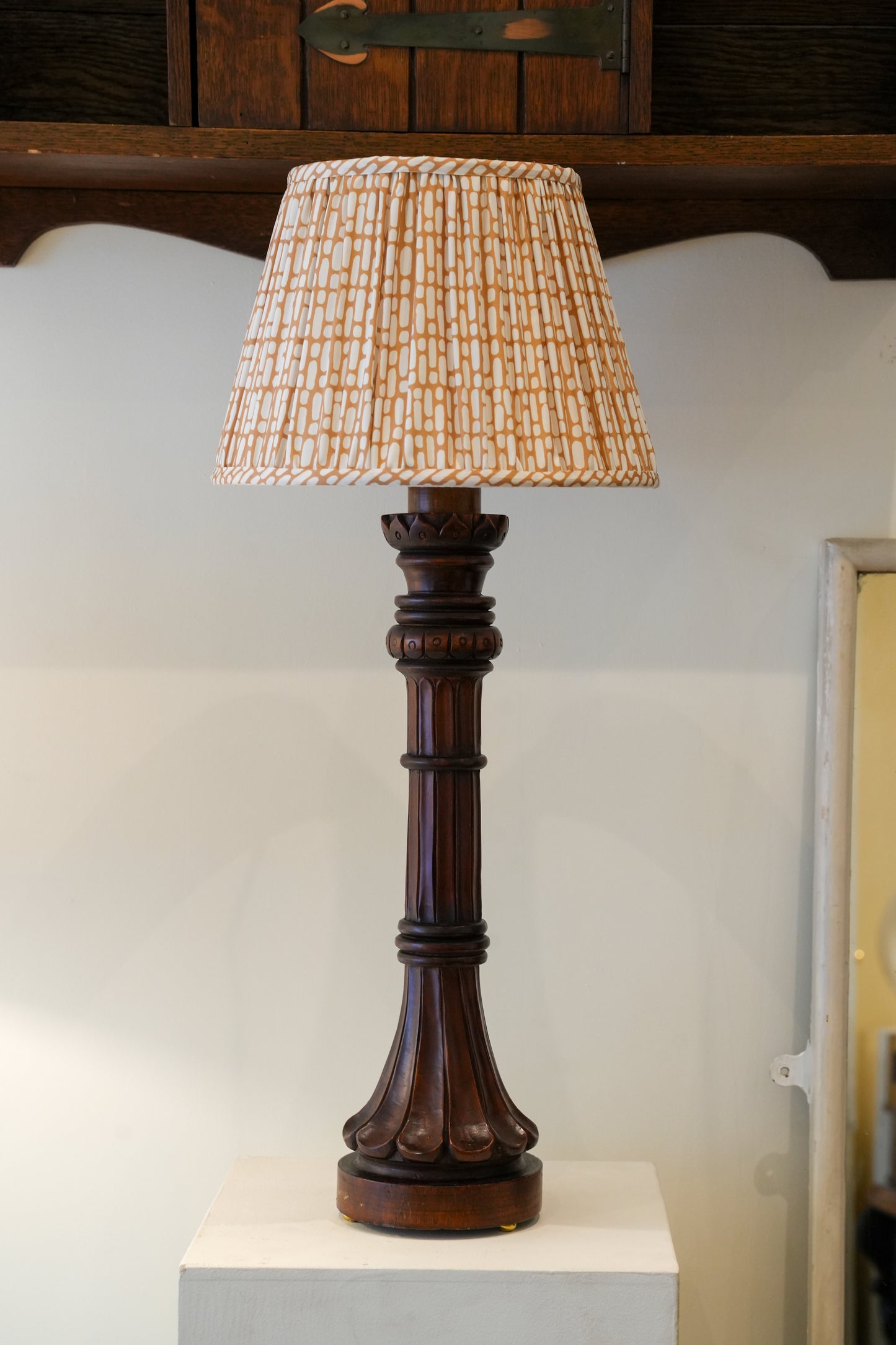 Gothic reformed lamp