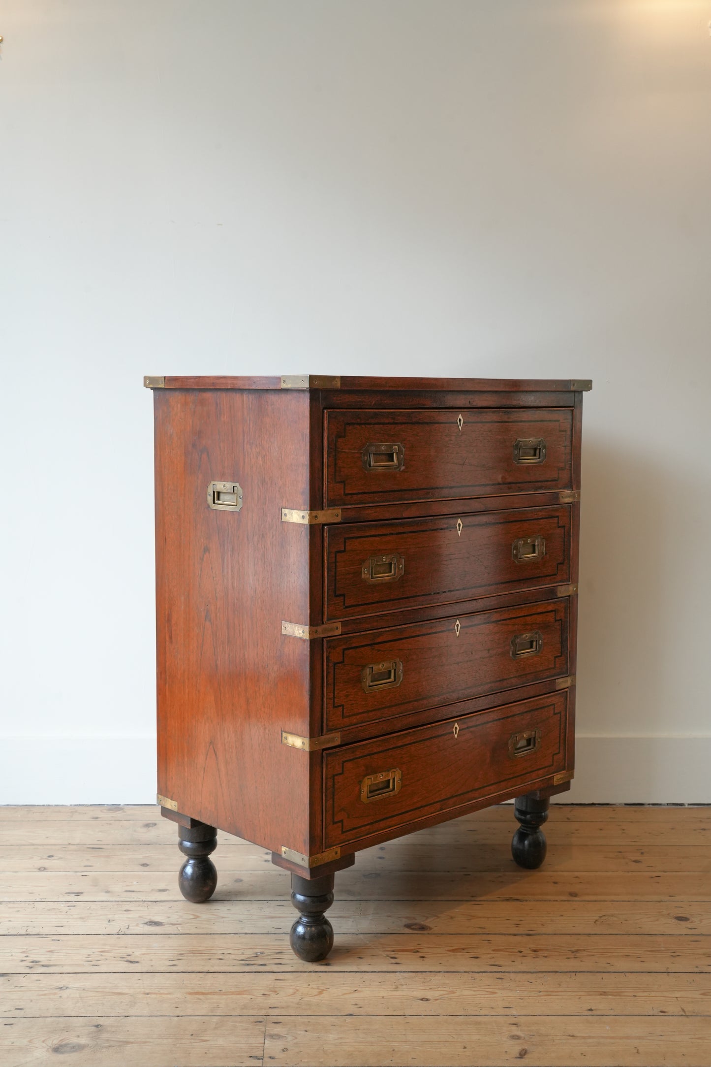 Diminutive Campaign chest