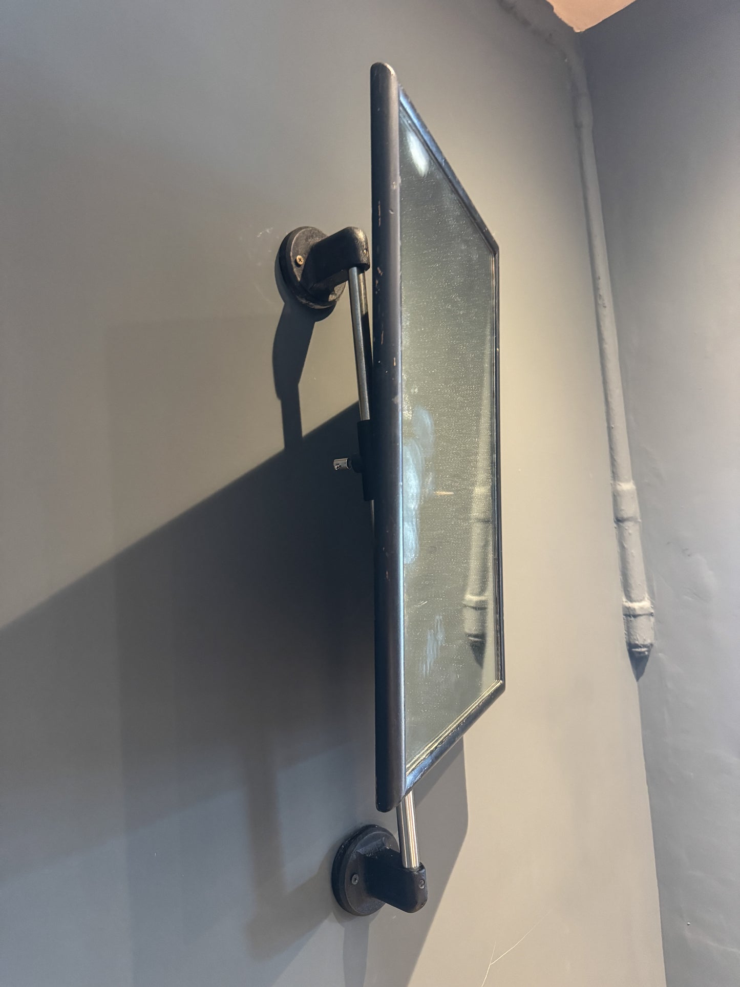 Opticians Mirror