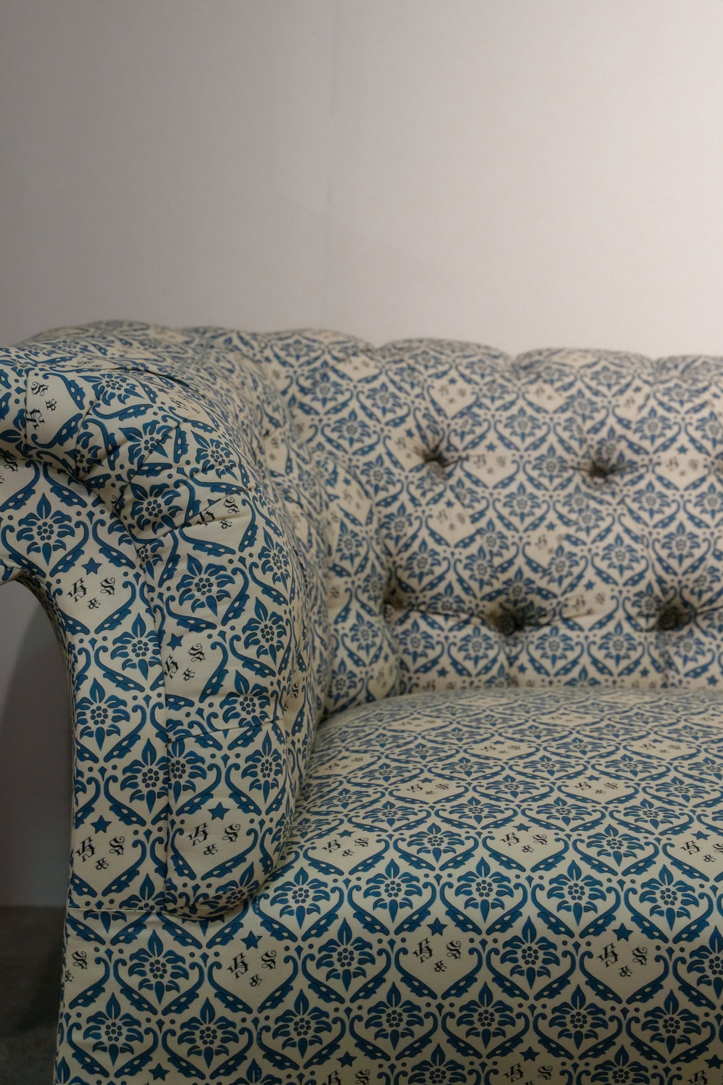 Howard & Sons Chesterfield Sofa