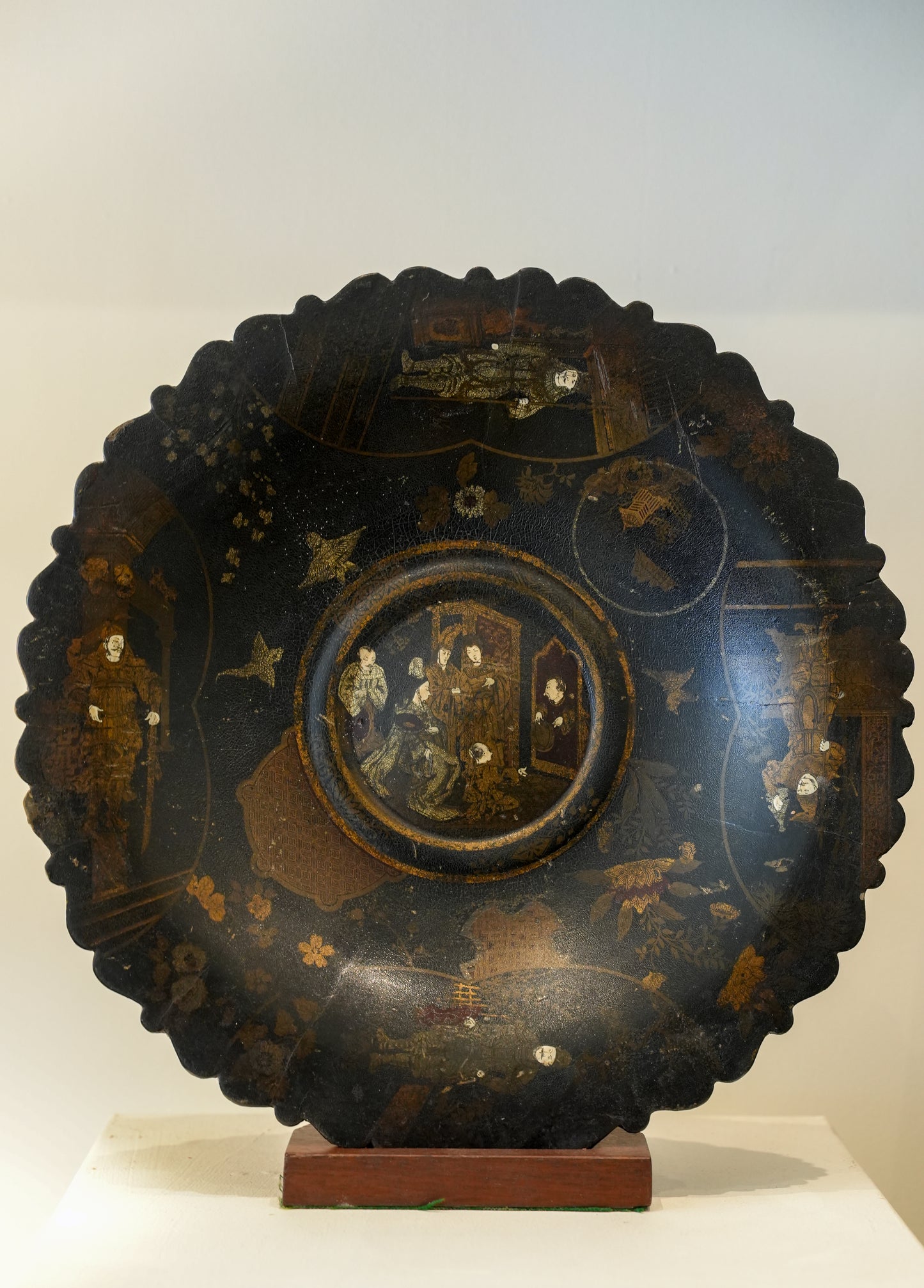 Chinoiserie Footed Bowl.