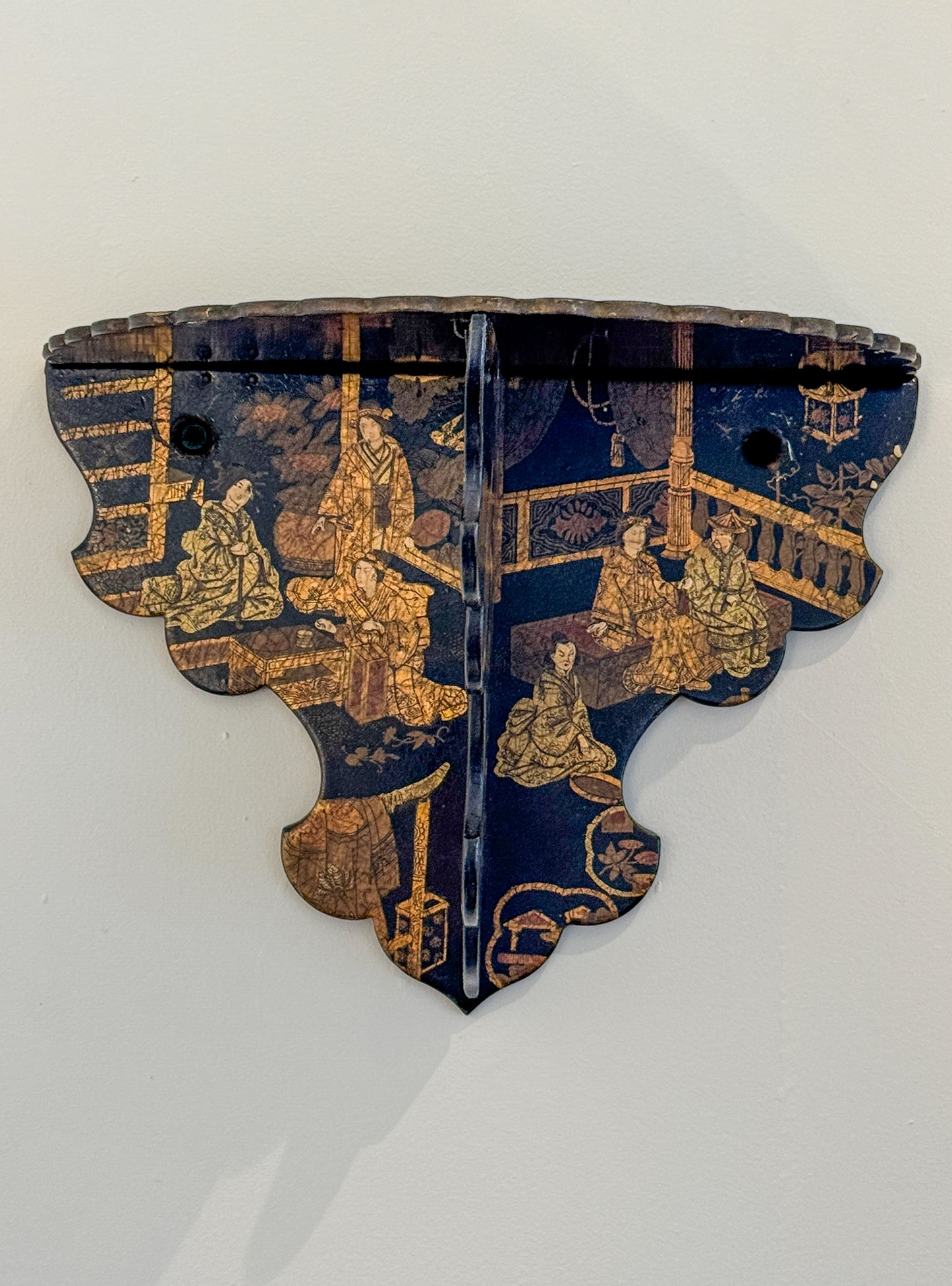 Chinoiserie shelves