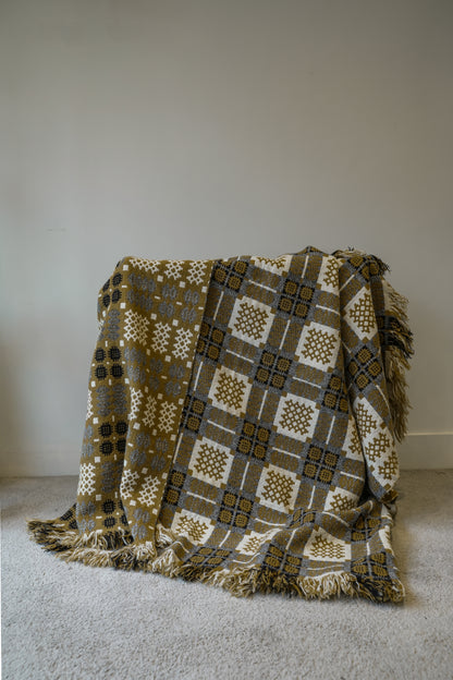Derw Mill Welsh Blanket.