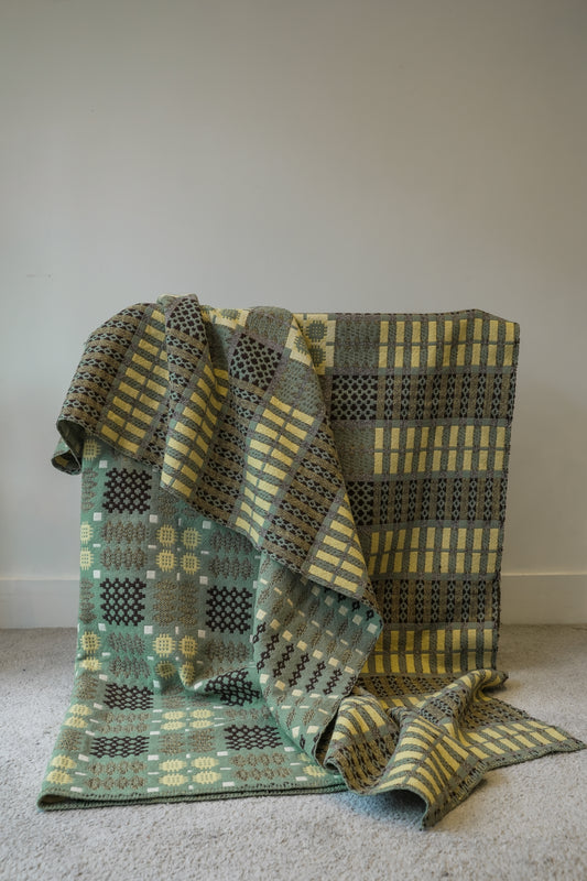 Rare double weave Welsh Blanket in green.