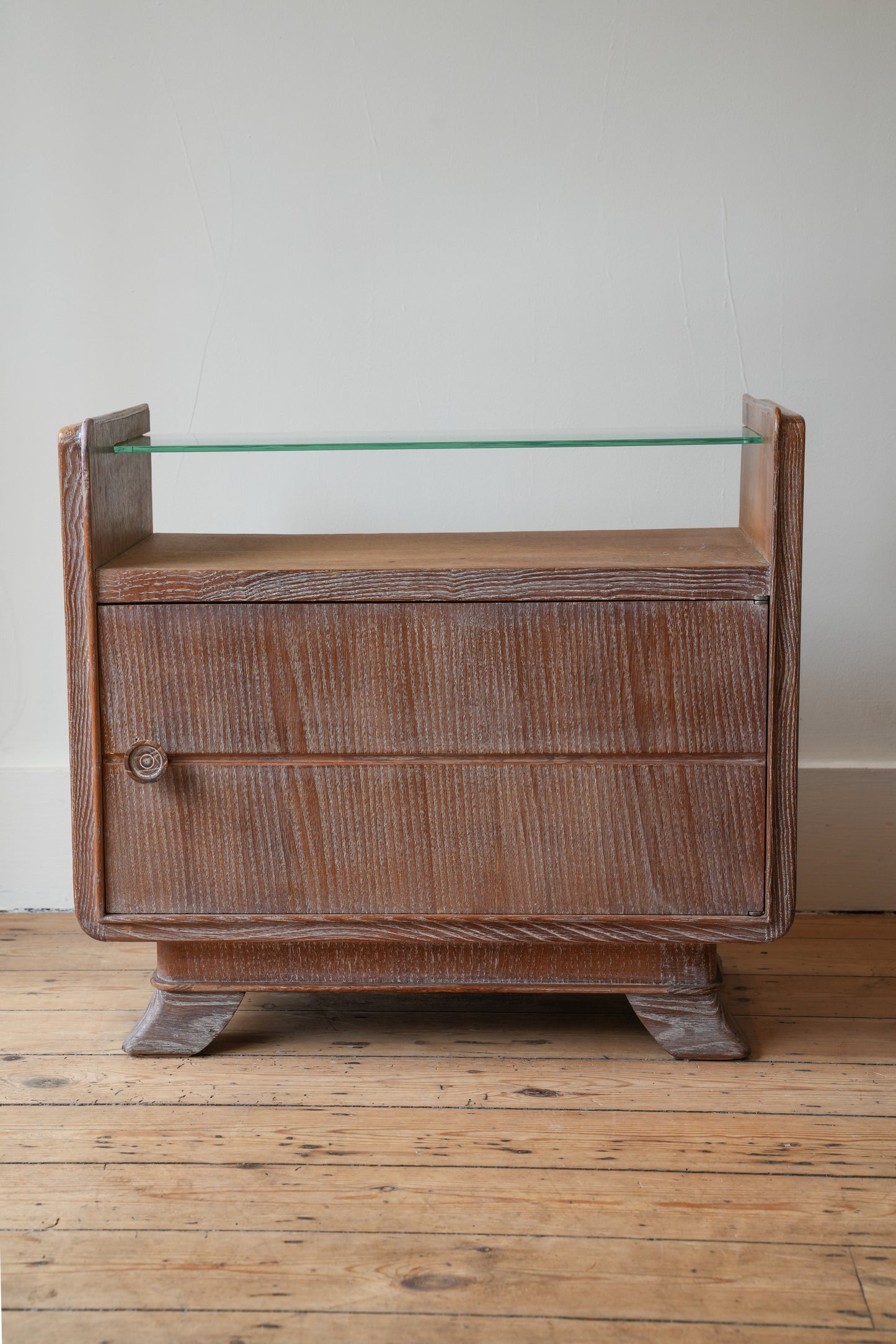 A pair of bedside cupboards by Guglielmo Ulrich.