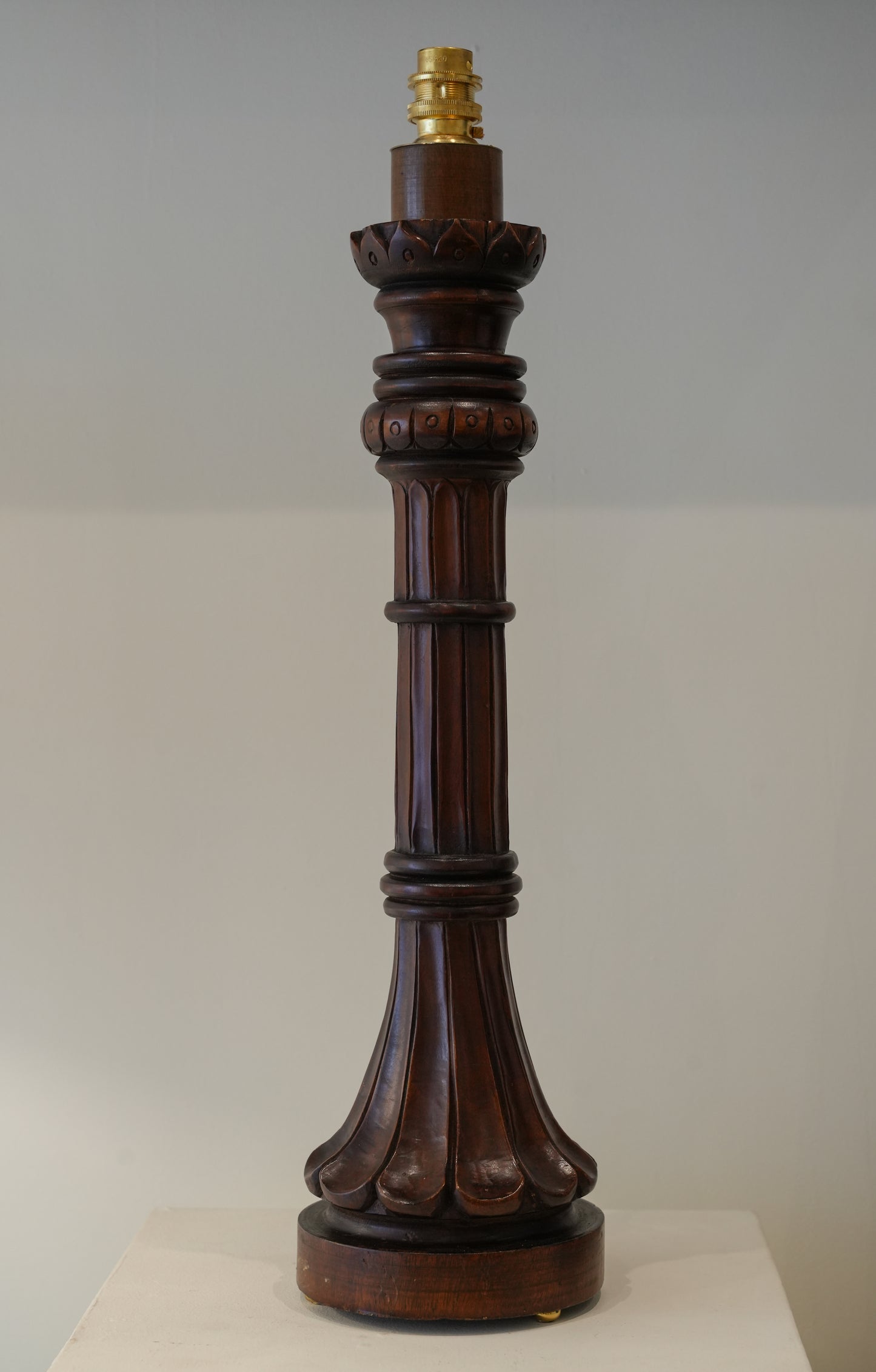 Gothic reformed lamp