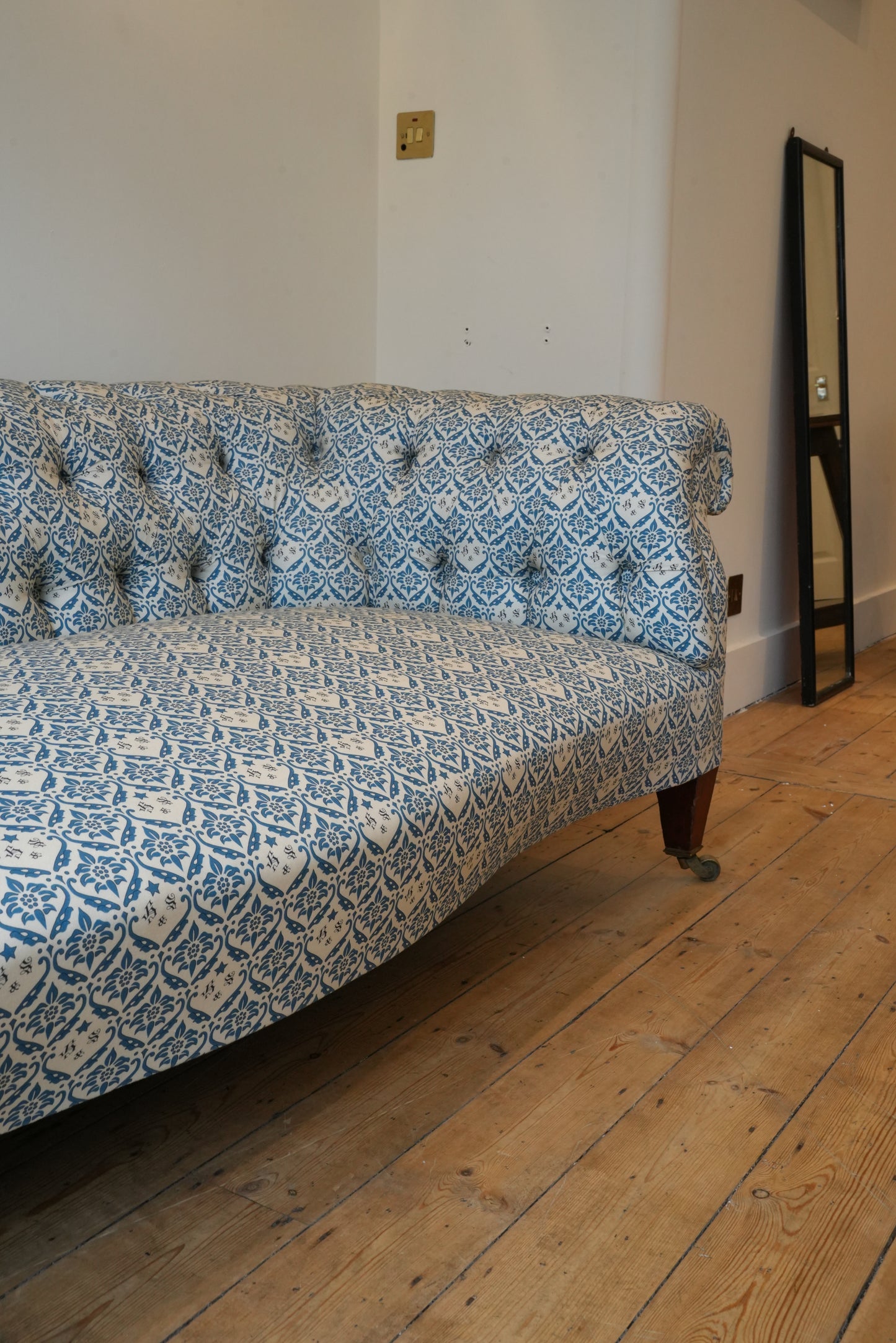 Howard & Sons Chesterfield Sofa