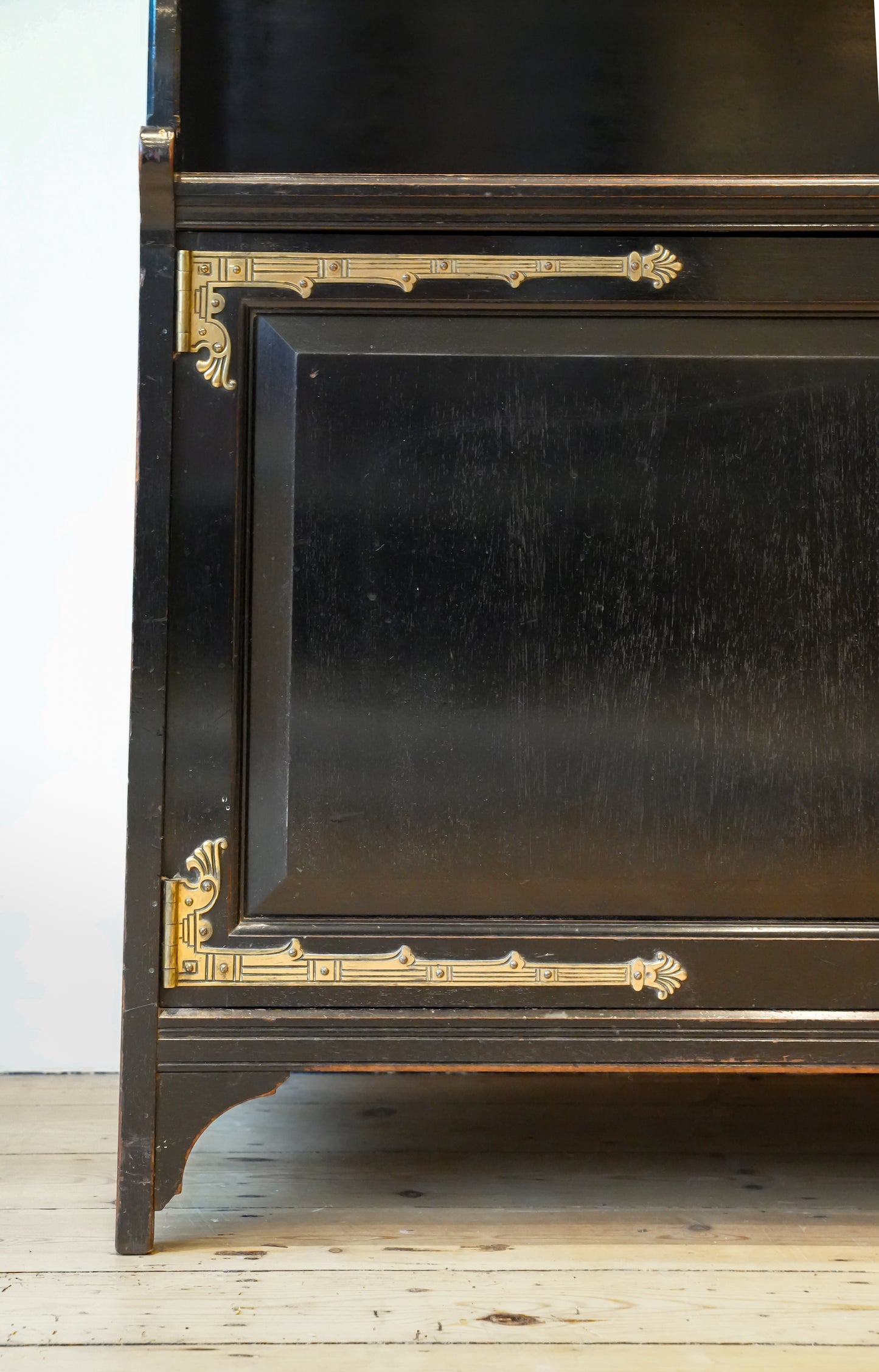 Aesthetic Movement Dresser