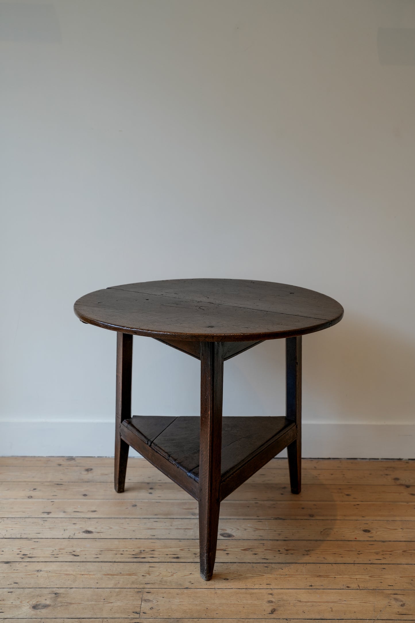 Georgian Welsh oak cricket table