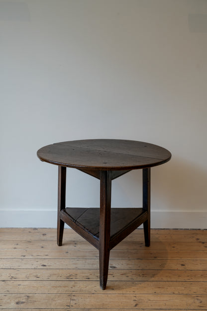 Georgian Welsh oak cricket table