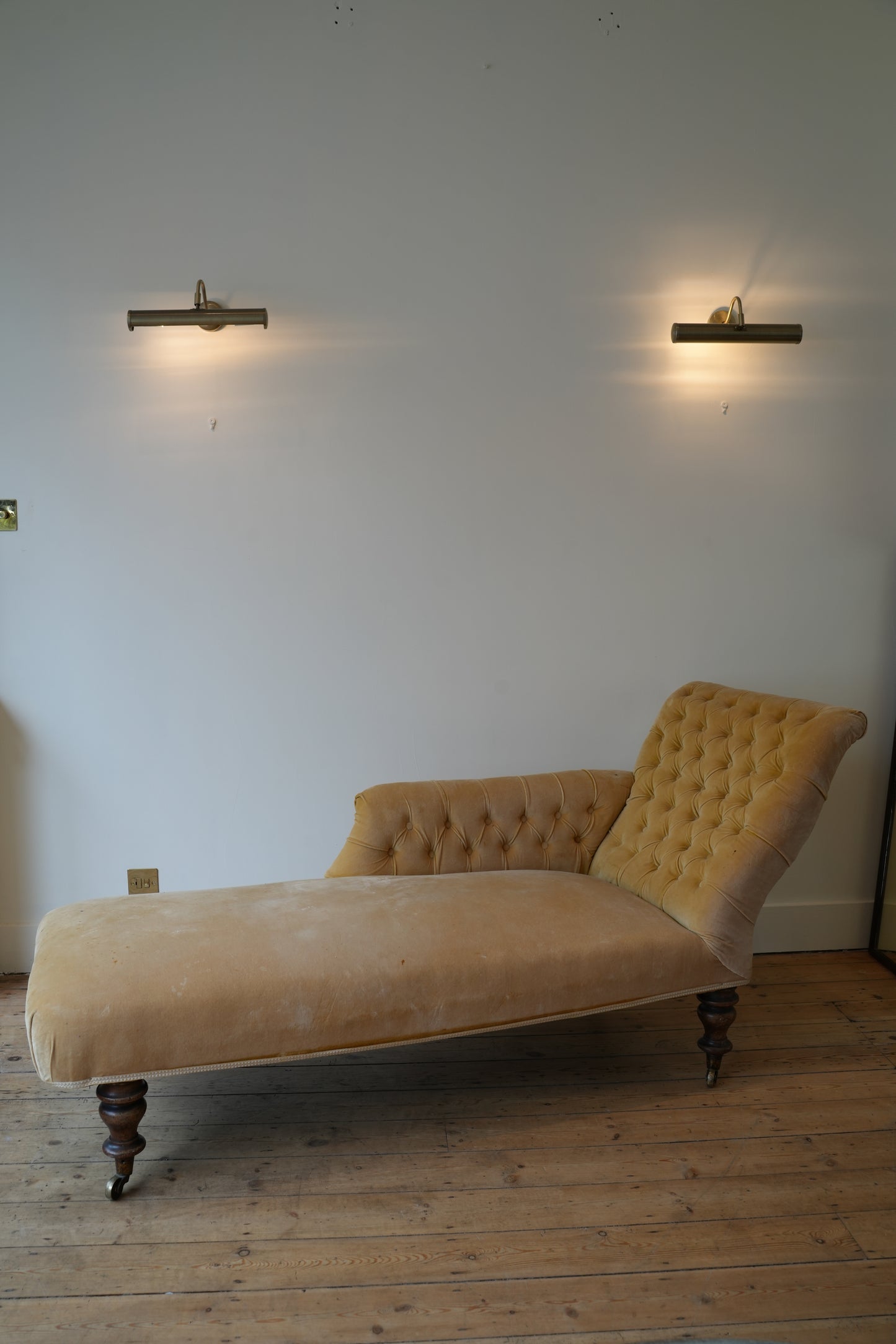 19th Century Chaise Longue