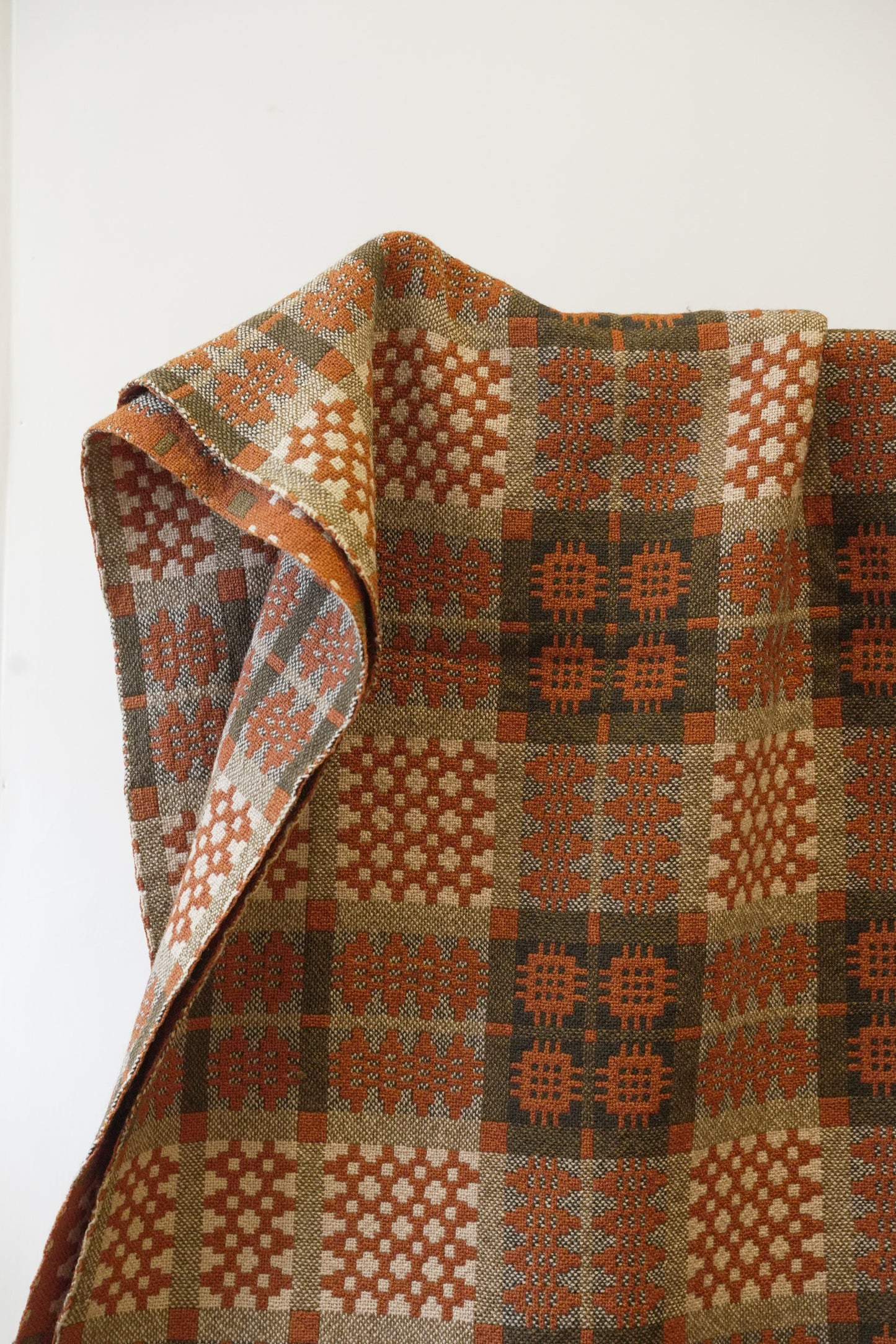 XL Caernarfon Welsh Blanket