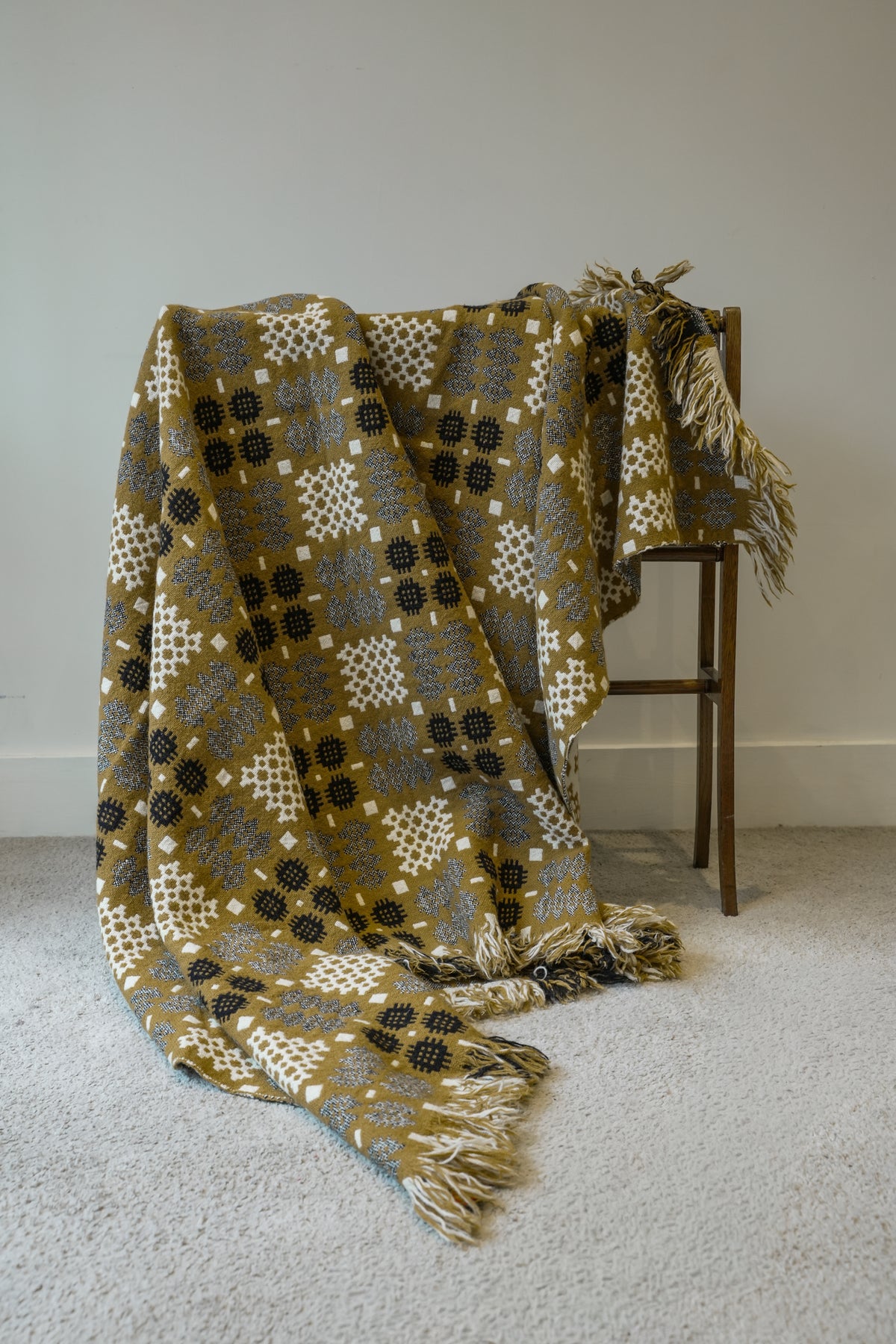 Derw Mill Welsh Blanket.