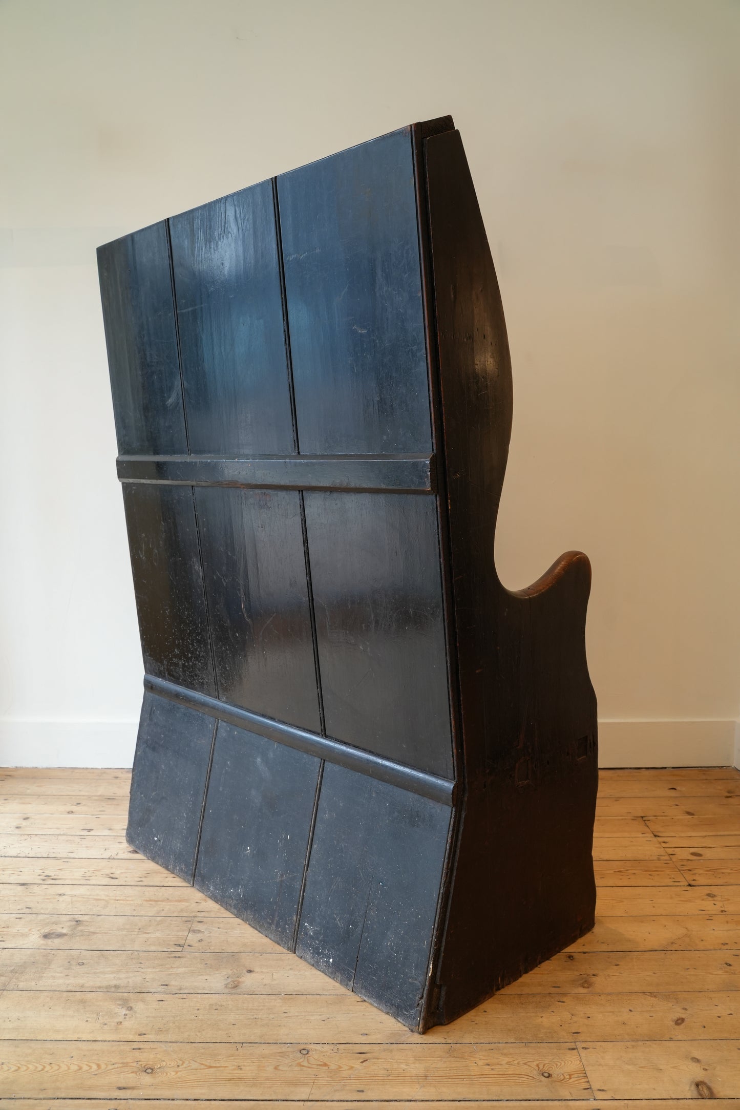 Petite Painted Pine Tavern Settle.