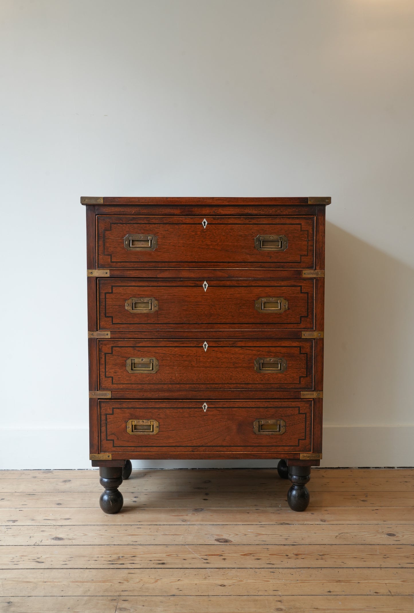 Diminutive Campaign chest